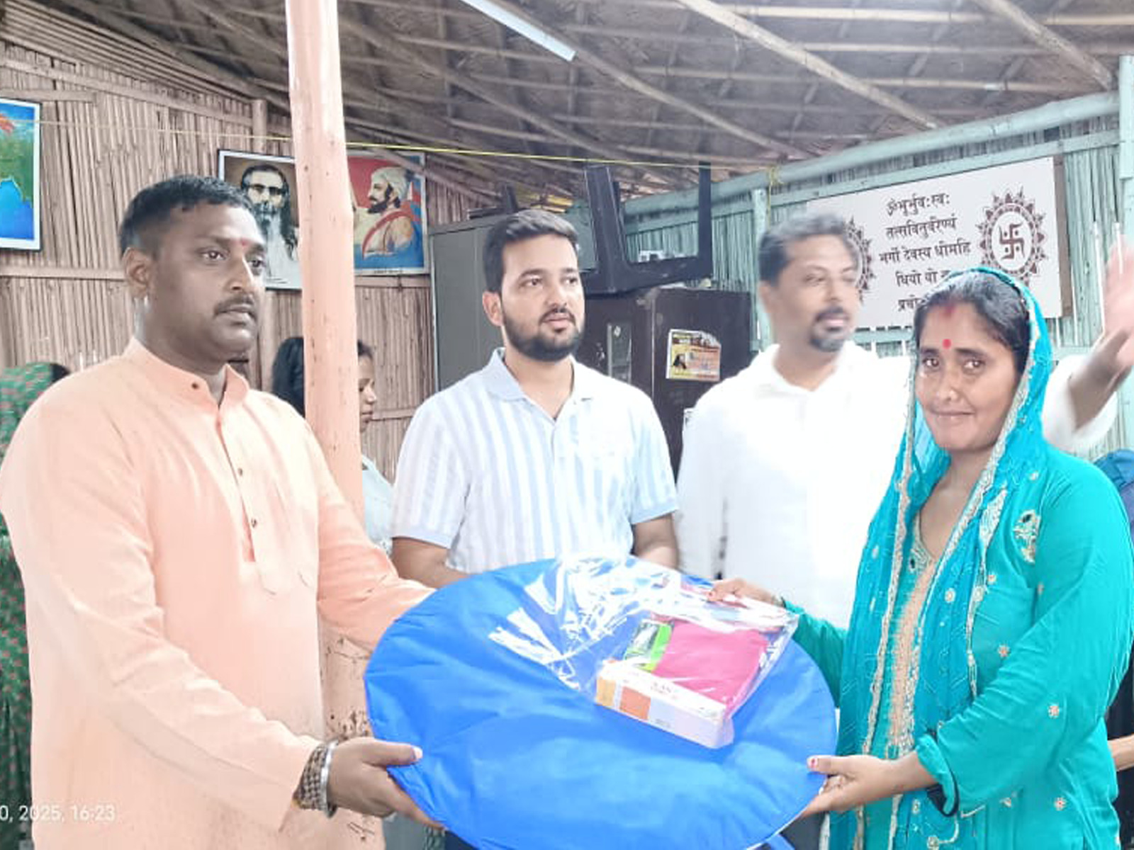 सेवा भारती द्वारा मच्छरदानी एवं स्वास्थ्य किट का वितरण