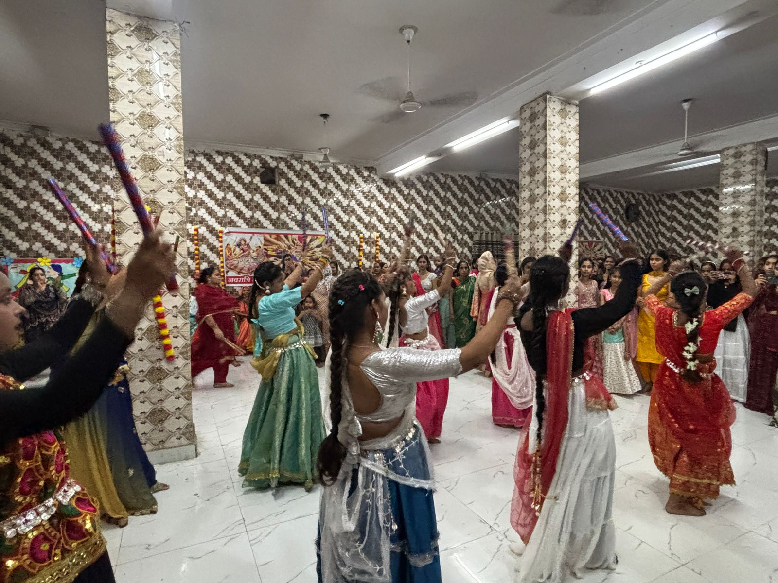 सेवा भारती जनक जिला का डांडिया नवरात्रि महोत्सव उत्सव उत्साह और एकता का संगम