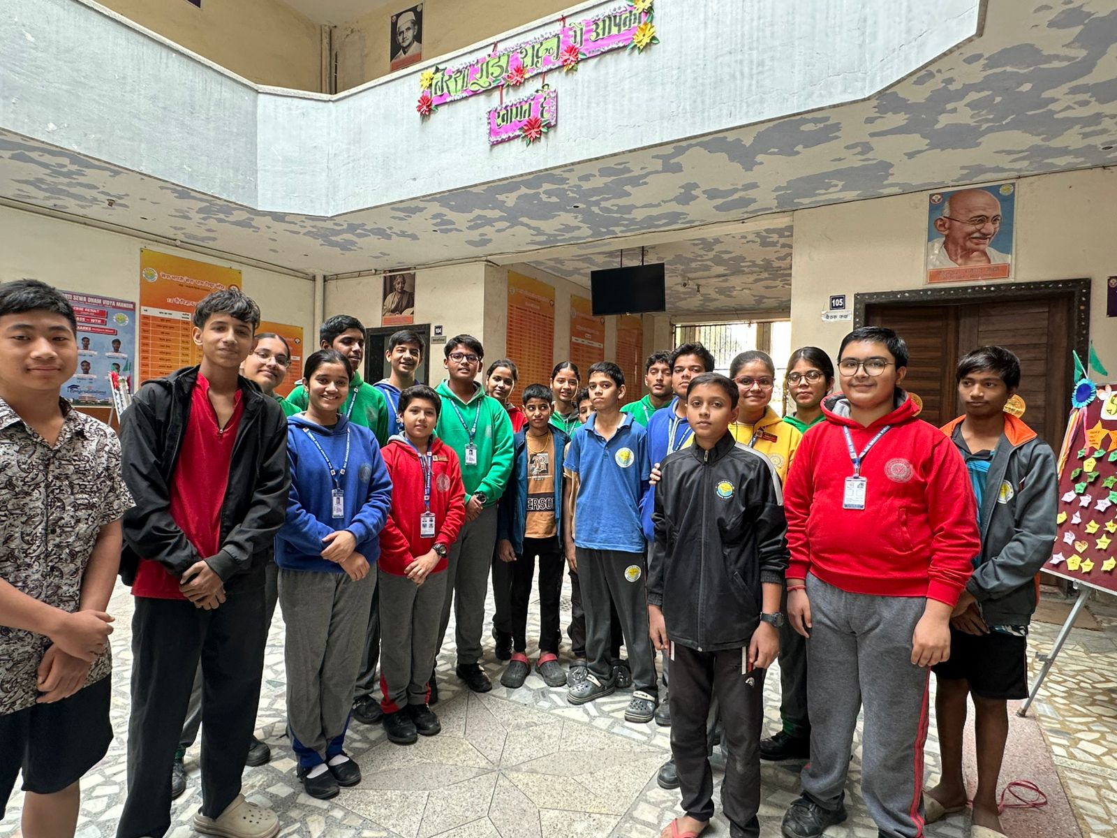 बाल दिवस के उत्सव पर बाल  भवन पब्लिक स्कूल का सेवा धाम विद्या मंदिर आना हुआ 